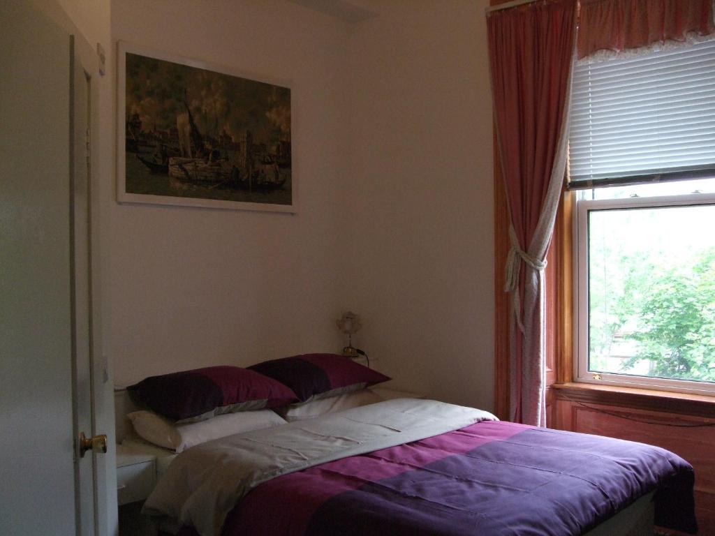 Swan Lake Guest House Edinburgh Szoba fotó